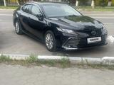 Toyota Camry 2023 года за 17 800 000 тг. в Костанай