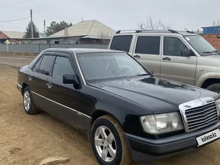 Mercedes-Benz E 220 1993 года за 1 850 000 тг. в Жезказган – фото 12