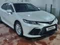 Toyota Camry 2021 года за 13 800 000 тг. в Астана