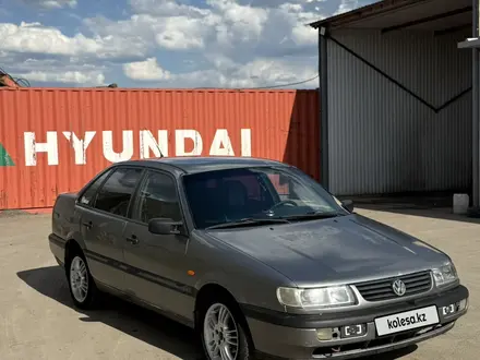Volkswagen Passat 1995 года за 1 000 000 тг. в Костанай – фото 2