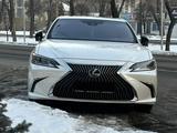 Lexus ES 250 2021 года за 30 000 000 тг. в Алматы – фото 2