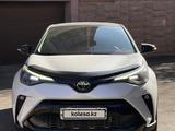 Toyota C-HR 2023 года за 14 200 000 тг. в Алматы – фото 2