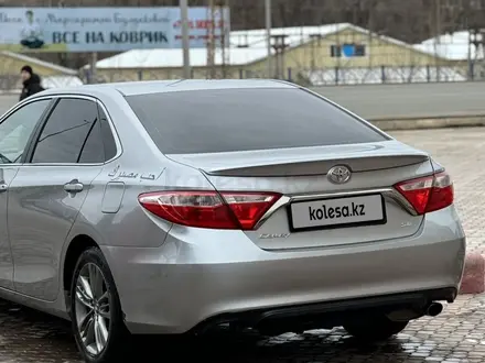 Toyota Camry 2015 года за 10 500 000 тг. в Уральск – фото 9