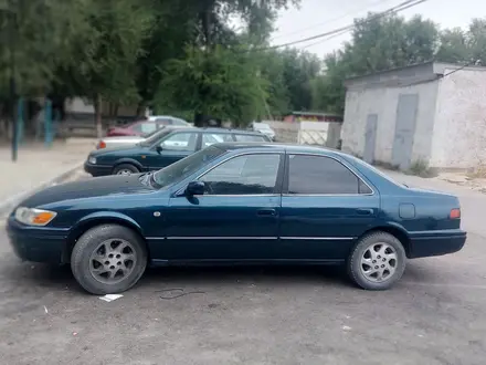 Toyota Camry 1998 года за 2 600 000 тг. в Тараз – фото 3