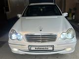 Mercedes-Benz C 200 2000 года за 2 900 000 тг. в Шымкент