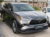 Toyota Highlander Luxe 2021 года за 28 500 000 тг. в Алматы
