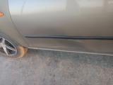 Mazda 323 1994 года за 1 200 000 тг. в Актау – фото 2