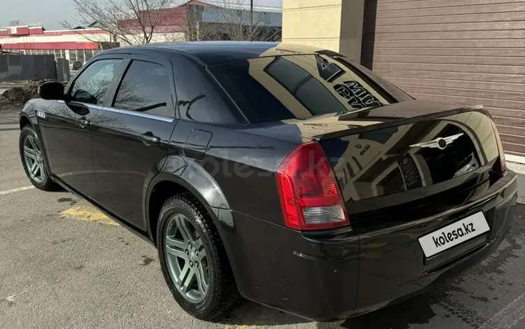 Chrysler 300C 2005 года за 5 000 000 тг. в Шымкент