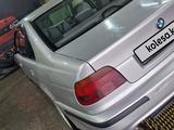 BMW 528 1998 годаүшін3 500 000 тг. в Усть-Каменогорск – фото 4