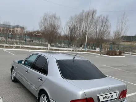 Mercedes-Benz E 280 1998 года за 4 400 000 тг. в Кызылорда – фото 2