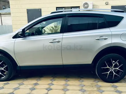 Toyota RAV4 2016 года за 12 800 000 тг. в Алматы – фото 2