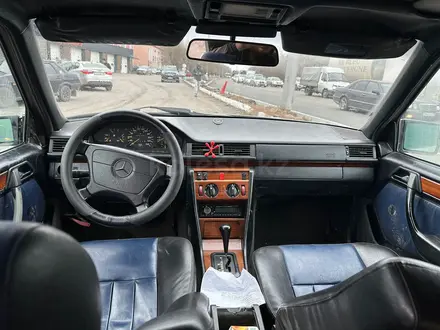 Mercedes-Benz E 200 1994 года за 1 400 000 тг. в Караганда – фото 6