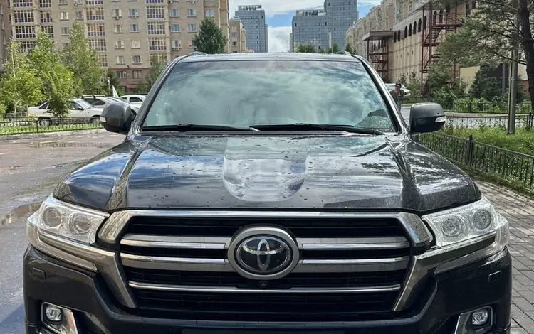 Toyota Land Cruiser 2020 годаfor38 500 000 тг. в Астана