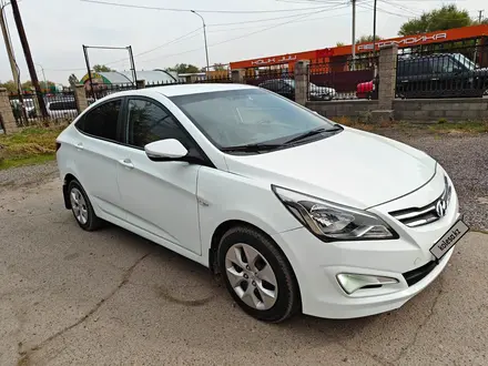 Hyundai Solaris 2015 года за 5 150 000 тг. в Алматы – фото 2