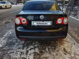 Volkswagen Jetta 2006 годаүшін3 500 000 тг. в Астана – фото 2