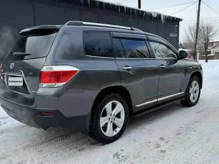 Toyota Highlander 2011 года за 12 600 000 тг. в Караганда – фото 3