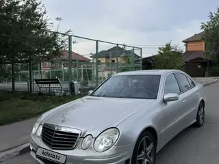 Mercedes-Benz E 320
