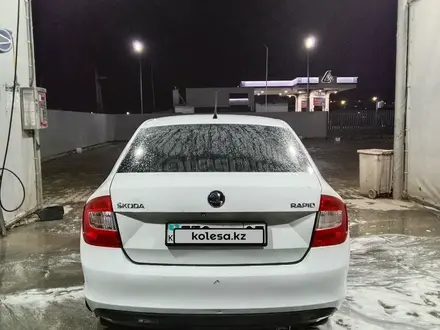 Skoda Rapid 2014 года за 3 900 000 тг. в Уральск – фото 4