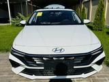 Hyundai Elantra 2024 годаfor8 600 000 тг. в Алматы – фото 2