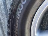 Шины на дисках (зимние, шипованные) за 380 000 тг. в Семей – фото 2