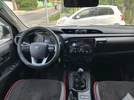 Toyota Hilux 2017 года за 11 500 000 тг. в Алматы – фото 17