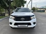 Toyota Hilux 2017 года за 11 500 000 тг. в Алматы – фото 2