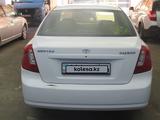 Daewoo Gentra 2014 года за 2 864 725 тг. в Актобе – фото 4