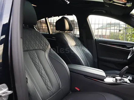 BMW 5 серия 2022 года за 23 500 000 тг. в Алматы – фото 19