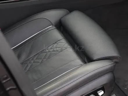 BMW 5 серия 2022 года за 23 500 000 тг. в Алматы – фото 24