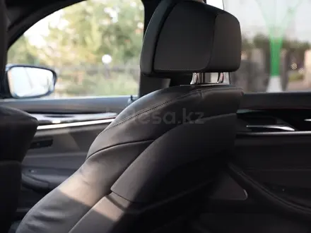 BMW 5 серия 2022 года за 23 500 000 тг. в Алматы – фото 26