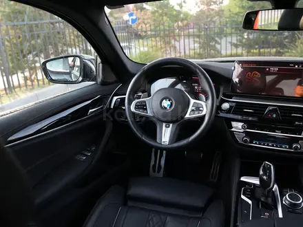 BMW 5 серия 2022 года за 23 500 000 тг. в Алматы – фото 28