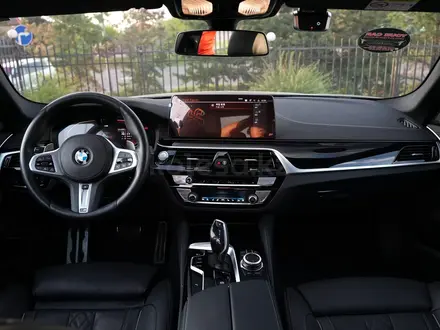 BMW 5 серия 2022 года за 23 500 000 тг. в Алматы – фото 29