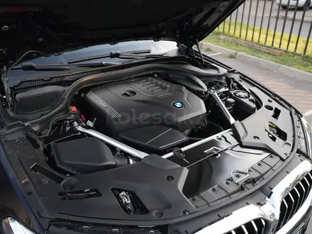 BMW 5 серия 2022 года за 23 500 000 тг. в Алматы – фото 36