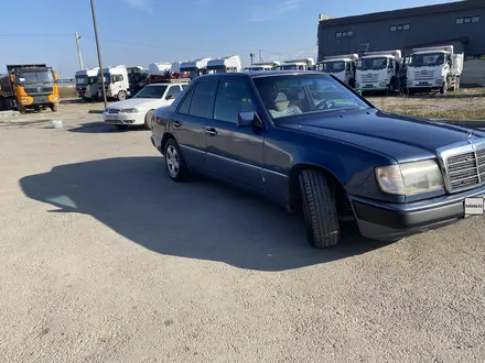 Mercedes-Benz E 230 1991 года за 1 150 000 тг. в Алматы – фото 3