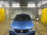 Volkswagen Polo 2008 года за 3 500 000 тг. в Астана – фото 2