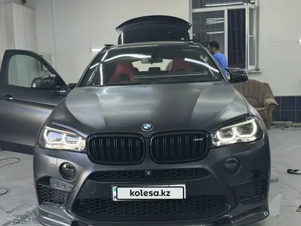 BMW X6 M 2019 года за 40 000 000 тг. в Шымкент – фото 3