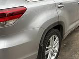 Toyota Highlander 2018 годаfor22 700 000 тг. в Алматы – фото 2