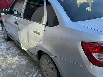 ВАЗ (Lada) Granta 2190 2014 года за 2 000 000 тг. в Семей – фото 4