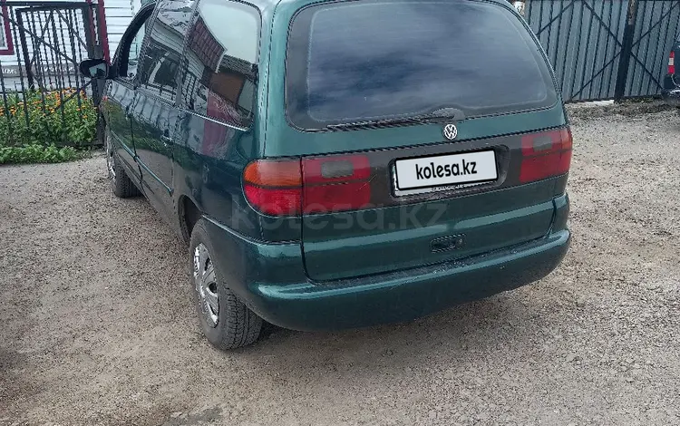 Volkswagen Sharan 1996 годаүшін1 900 000 тг. в Кокшетау