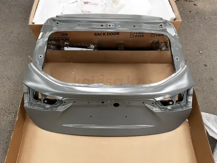 Крышка багажника на Nissan Qashqai за 220 000 тг. в Алматы