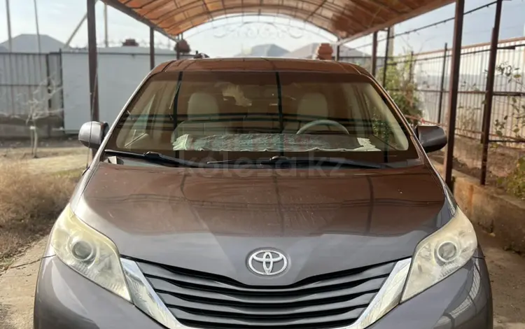 Toyota Sienna 2014 года за 13 500 000 тг. в Атырау