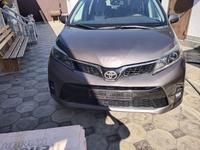 Toyota Sienna 2019 годаfor15 000 000 тг. в Атырау