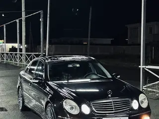 Mercedes-Benz E 320