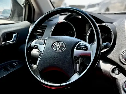 Toyota Highlander 2011 года за 10 490 000 тг. в Актау – фото 9