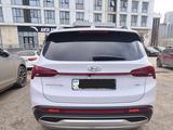 Hyundai Santa Fe 2023 годаүшін19 200 000 тг. в Астана – фото 2