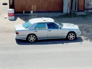 Mercedes-Benz E 280