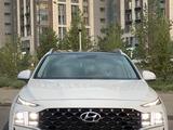 Hyundai Santa Fe 2023 годаүшін21 000 000 тг. в Астана – фото 3