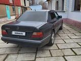 Mercedes-Benz E 200 1992 года за 1 850 000 тг. в Тараз – фото 4