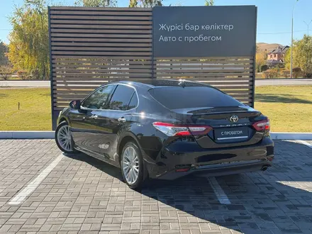 Toyota Camry 2018 года за 11 990 000 тг. в Кокшетау – фото 3