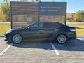 Toyota Camry 2018 года за 11 990 000 тг. в Кокшетау – фото 2